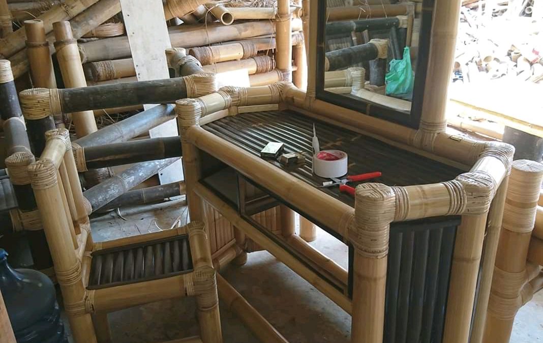 Furniture Dari Anyaman Bambu
