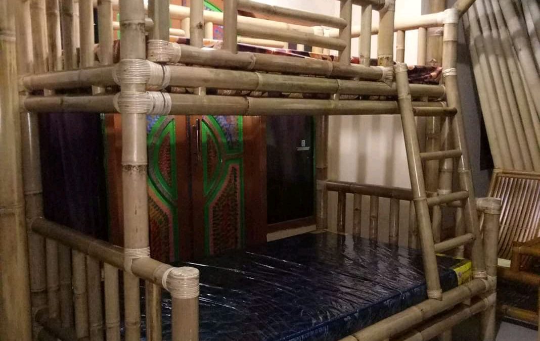 Tempat Tidur Tingkat Dari Bambu
